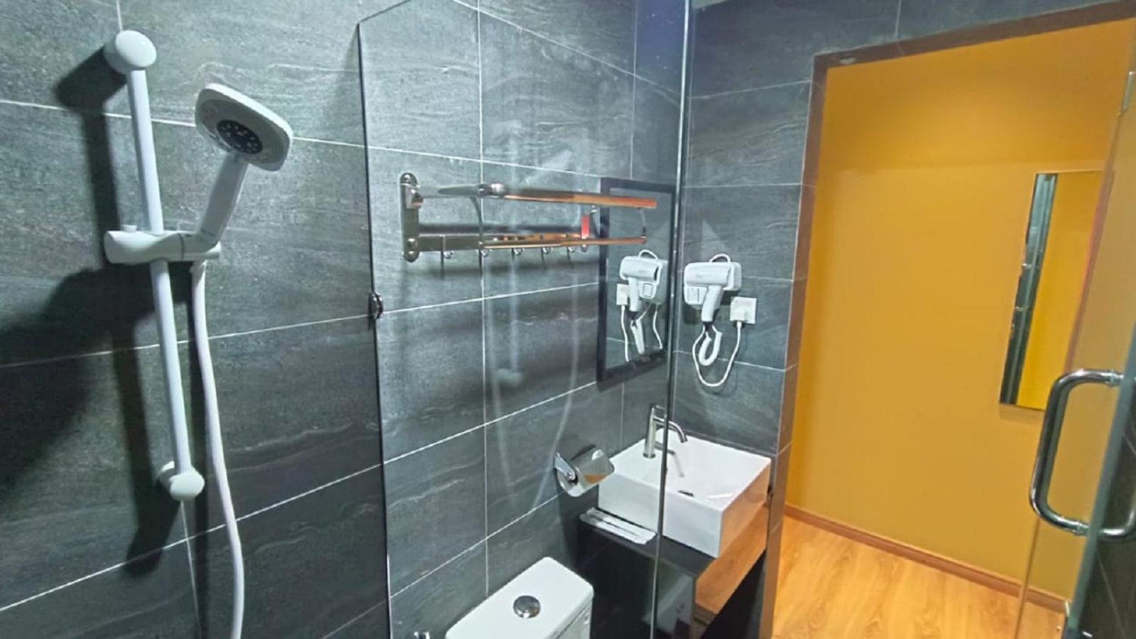 Yee Hotel Permas Jaya Johor Bahru Esterno foto